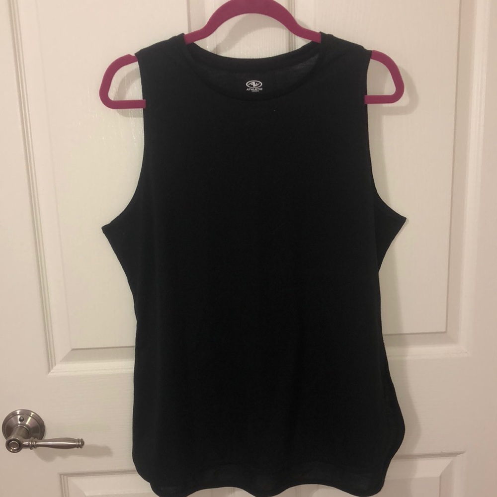 Black workout tank